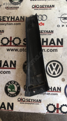 5C6853290 Volkswagen Jetta 2014 sağ orta direk dış kaplaması