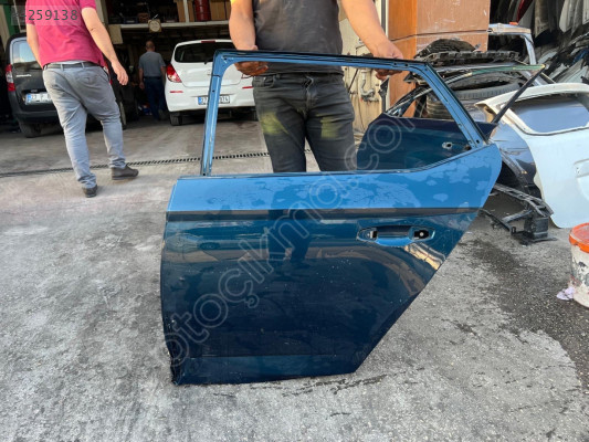 2015/2020 SKODA FABİA LACİVERT SOL ARKA KAPİ ORJINAL