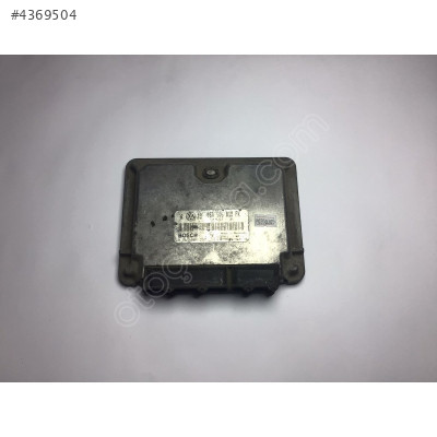 Volkswagen Golf 2.0 Motor Beyni M5.9.2 0261206261 06A906018FK