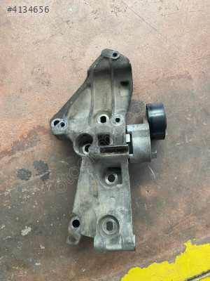 RENAULT MEGANE 2 KLİMA VE ŞARJ DİNAMOSU BAĞLANTI BRAKETİ