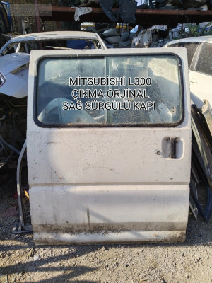 MİTSUBİSHİ L300 ÇIKMA ORJİNAL SAĞ SÜRGÜLÜ KAPI