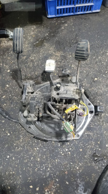 RENAULT KANGOO PEDAL TAKIMI ORJİNAL ÇIKMA