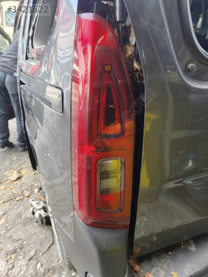 Citroen Berlingo arka sol stop