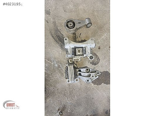 Renault Fluence 1.5 TDI sağ sol motor ve şanzıman kulakları