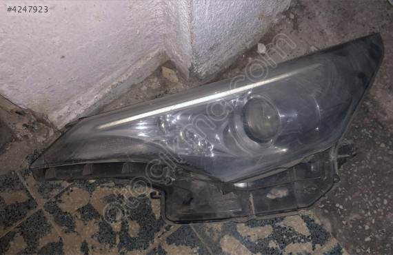 TOYOTA AVENSİS ORJİNAL ÇIKMA SOL FAR