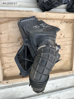 AUDİ A5 ORJİNAL HAVA FİLİTRE KUTUSU