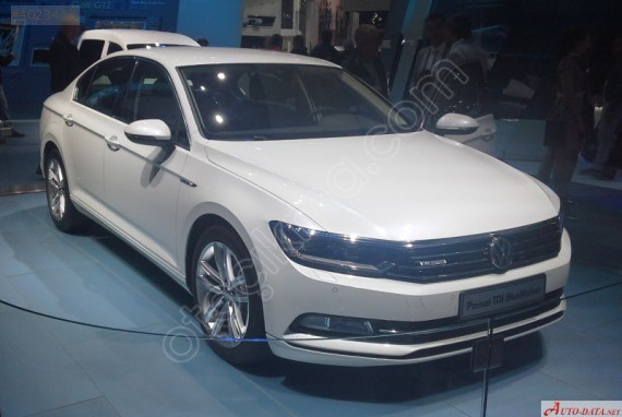 VOLKSWAGEN PASSAT B8 B.5 SOL ÖN KAPI HATASIZ BOYASIZ
