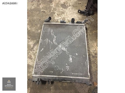 Renault Clio 2 Motor Su Radyatörü 8200245596A