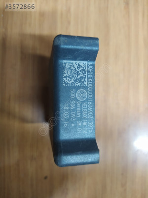 ÇIKMA VW GOLF 7 YAKIT POMPA KONTROL ÜNİTESİ 5Q0906093A