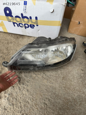 SKODA RAPİD SOL FAR ÇIKMA ORJİNAL