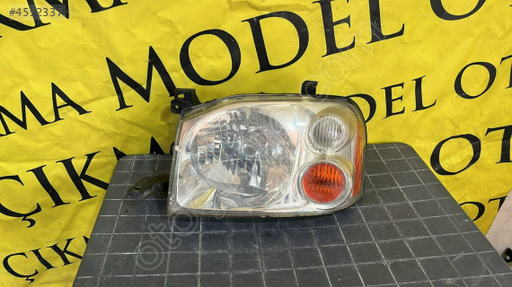 NİSSAN SKYSTAR SOL ÖN FAR
