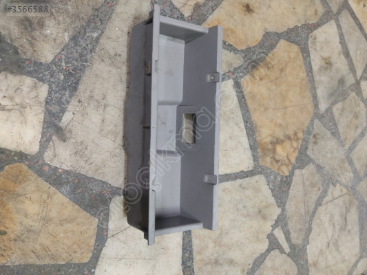 LAND ROVER FREELANDER 1 KÜÇÜK TORPİDO GÖZÜ ÇIKMA