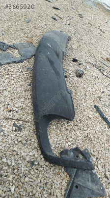 Auidi A4 arka tampon alt dıfızörü