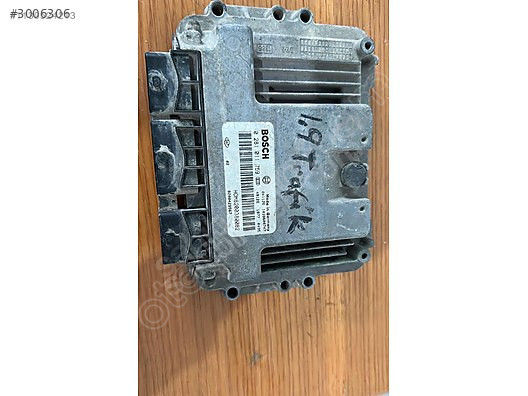Renault trafic 1.9 motor beyini 0281011759