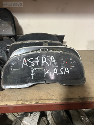 Opel Astra f kasa gösterge paneli