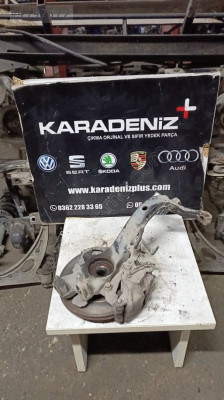PASSAT AUDİ A4 ÇIKMA TAŞIYICI ÖN SAĞ - 8D0407258AC