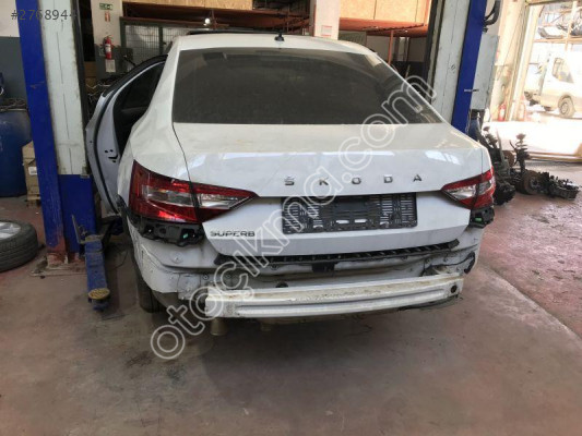 SKODA SUPERB 2015 2024 SOL ARKA ÇAMURLUK 3V5809601C