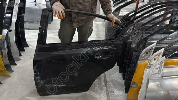 HONDA CİVİC ÇIKMA ORJİNAL SOL ARKA KAPI BD1