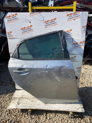 Mazda 2 çıkma sağ arka kapı dolu 2009-2014