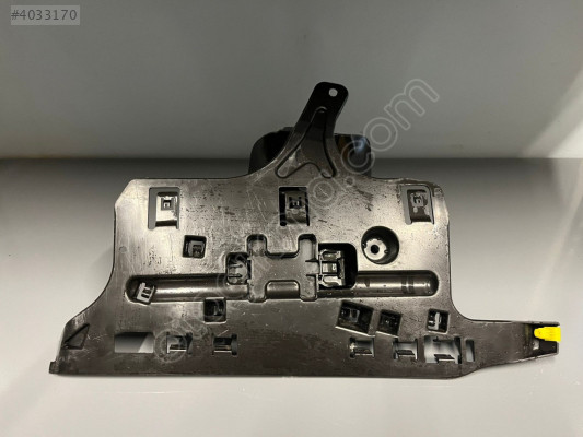 VELAR L560 ARKA TAMPON BRAKETİ SAĞ ORJİNAL