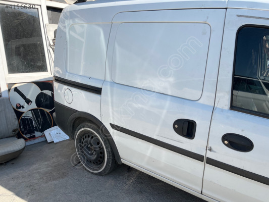 Opel Combo Sağ Arka Kapı