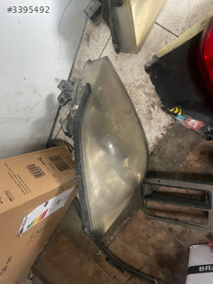 Nissan Primera sağ ön far