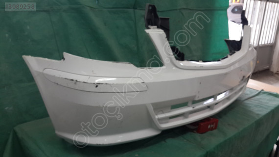 Mercedes VİTO 639 TAMPON ÖN A6398807370