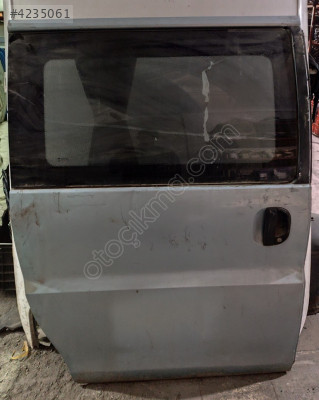 HYUNDAİ STAREX SAĞ SÜRGÜLÜ KAPI ORİJİNAL ÇIKMA PARÇA