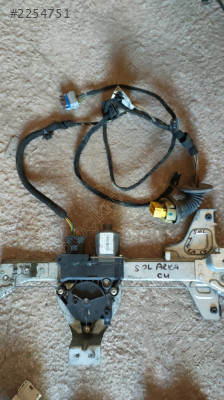 Citroen C4 çıkma cam motoru 0130822577
