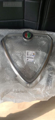 Alfa Romeo Tonale ön panjur sıfır orjinal