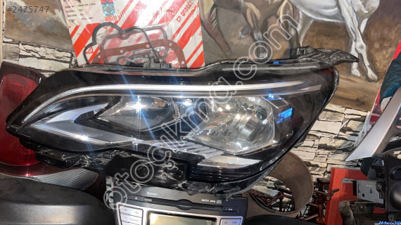 Çıkma Peugeot 3008 sol ön far lambası