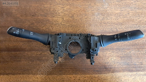 Renault Megane IV Silecek Kolu 255671693R