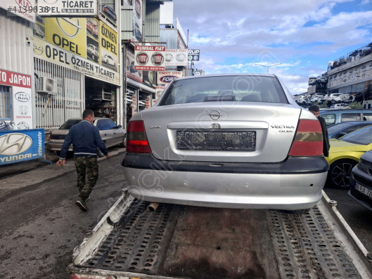 ÖZMEN OPEL VECTRA B ÇIKMA ARKA BAGAJ KAPAĞI KOMPLE