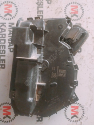AUDİ A3 KAPI KİLİDİ ÖN SAĞ 5TB837016A 5E1837016A 6V1837016A