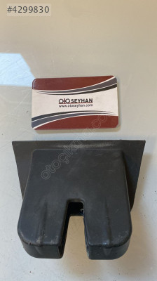 6j8827520 audi a3 2009-13 bagaj kilidi kapağı