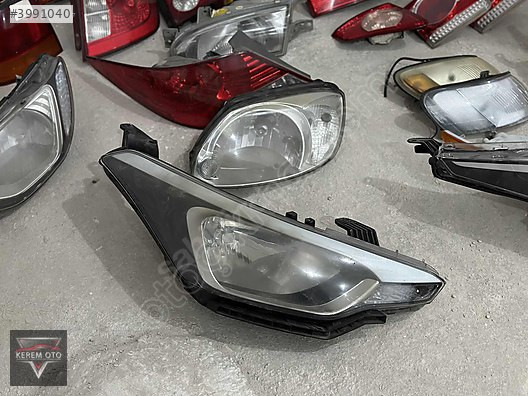 HYUNDAİ İ20 SAĞ FAR