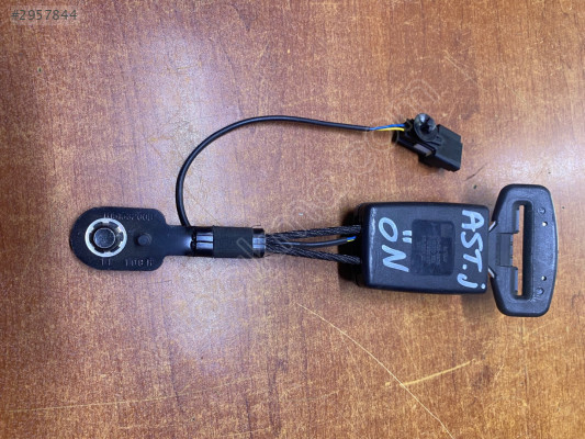OPEL ASTRA J ÖN EMNİYET KEMER TOKASI ÇIKMA 13330865 13330867