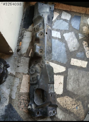 Peugeot 301 ön kilit paneli sacı