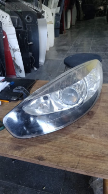 Renault Fluence siyah zemin mercekli sol ön far