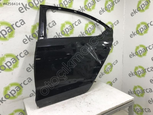 SKODA OCTAVİA 2020 2024 SOL ARKA KAPI 5E6833051