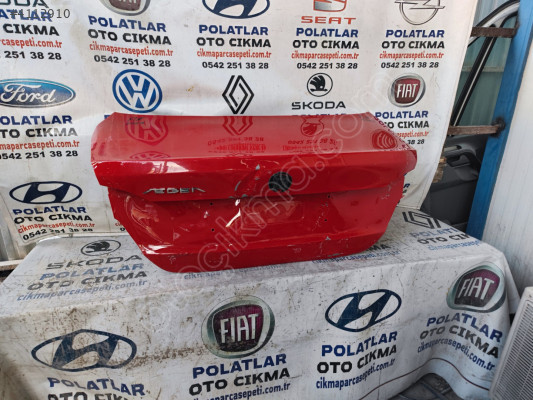 Fiat Egea bagaj kapağı