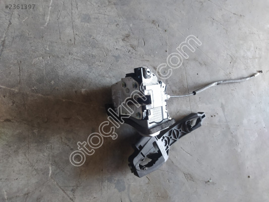 A045035 Hyundai i20 sağ arka kapı kilidi