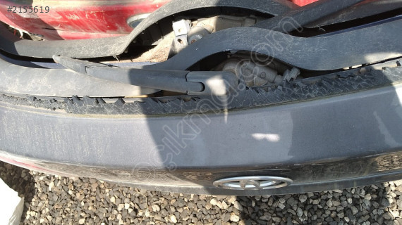 Avensis arka silecek motoru çıkma