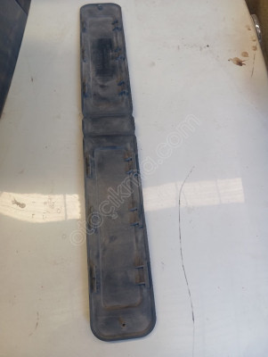 İVECO DAİLY HAVA KANALI KAPAĞI.5801652335