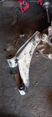 Çıkma mazda 626 alt salıncak