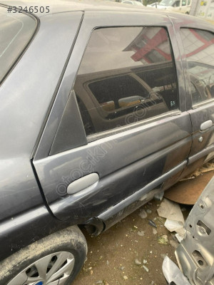 FORD ESCORT SAĞ ARKA KAPI