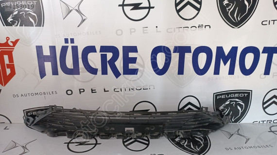 PEUGEOT 308 ÖN TAMPON IZGARA ORJİNAL ÇIKMA 9827977380