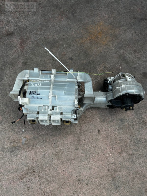 2014 berlingo kalorifer ve klima kutusu