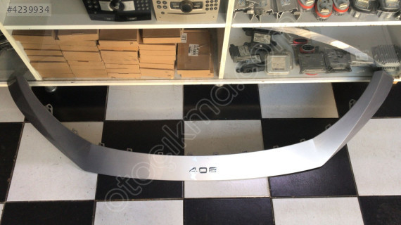 PEUGEOT 408 ÖN PANJUR ÜST ÇITASI ÇIKMA ORJİNAL YEDEK PARÇA