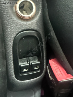 Peugeot 206 cam düğmesi